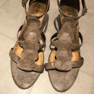 East 5th Semi-Wedge Heels